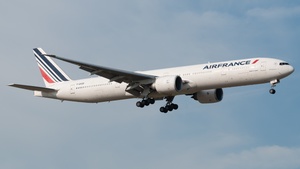 Photo of F-GSQE - Boeing 777-328(ER) operated by Air France