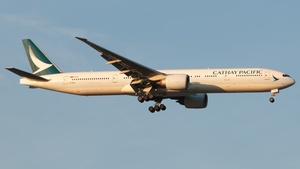 Photo of B-KQP - Boeing 777-367(ER) operated by Cathay Pacific Airways