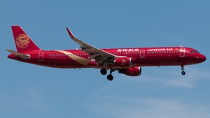 Photo of B-8317 - Airbus A321-211 operated by Juneyao Air