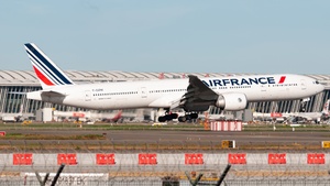 Photo of F-GZNI - Boeing 777-328(ER) operated by Air France