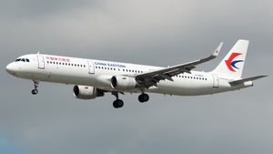 Photo of B-8650 - Airbus A321-211 operated by China Eastern Airlines