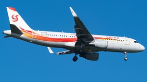 Photo of B-32CM - Airbus A320-214 operated by LongJiang Airlines