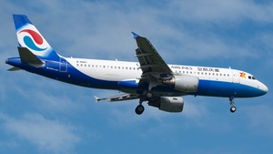 Photo of B-6681 - Airbus A320-214 operated by Chongqing Airlines