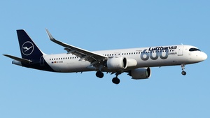 Photo of D-AIEQ - Airbus A321-271NX operated by Lufthansa
