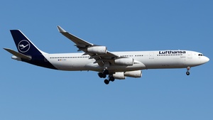 D-AIGU - Airbus A340-313