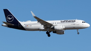 Photo of D-AIZX - Airbus A320-214 operated by Lufthansa