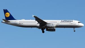 Photo of D-AIRP - Airbus A321-131 operated by Lufthansa