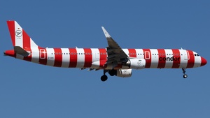 Photo of D-AIAI - Airbus A321-211 operated by Condor