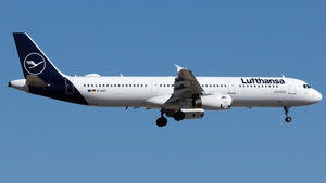 Photo of D-AIST - Airbus A321-231 operated by Lufthansa