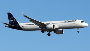 Photo of D-AIEK - Airbus A321-271NX operated by Lufthansa