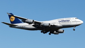 Photo of D-ABTL - Boeing 747-430 operated by Lufthansa