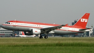 Photo of D-ALTE - Airbus A320-214 operated by LTU International Airways