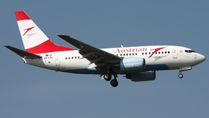 Photo of OE-LNL - Boeing 737-6Z9 operated by Austrian Airlines