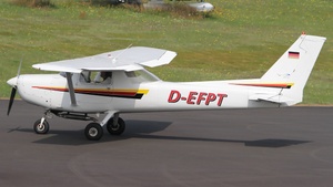 Photo of D-EFPT - Reims-Cessna F152 II operated by Flugschule KölnBonn