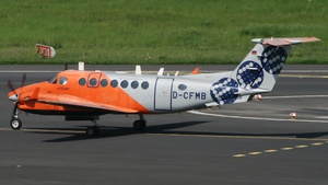 Photo of D-CFMB - Beechcraft B300 Super King Air 350 operated by FCS Flight Calibration Services