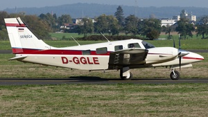 Photo of D-GGLE - Piper PA-34-220T Seneca V operated by Private