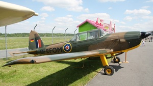Photo of D-EFOM - De Havilland Canada DHC-1 Chipmunk T.10 operated by Quax-Flieger