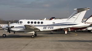 Photo of OE-FOS - Beechcraft B200 Super King Air operated by Robin Hood Aviation