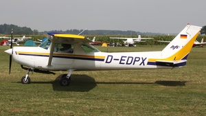 Photo of D-EDPX - Reims-Cessna F152 operated by Hanseatischer Fliegerclub Frankfurt