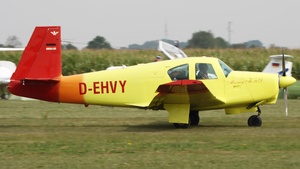 Photo of D-EHVY - Mooney M20D Master operated by Private