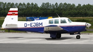 Photo of D-EJBM - Mooney M20E Super 21 operated by Private
