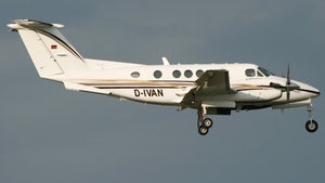 Photo of D-IVAN - Beechcraft B200 Super King Air operated by Private