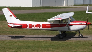 Photo of D-EEJQ - Cessna 152 operated by FFH Flight Training