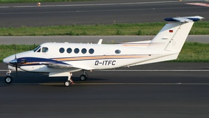 Photo of D-ITFC - Beechcraft B200 Super King Air operated by Reupke Airservice