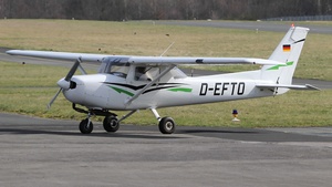 Photo of D-EFTO - Reims-Cessna F152 operated by Private