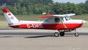 Photo of D-EHUE - Cessna 152 operated by TFC Flight Training