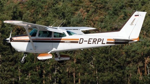 Photo of D-ERPL - Cessna 172P Skyhawk II operated by Fliegerclub Nürnberg