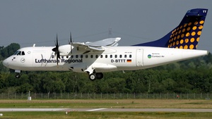 Lufthansa Regional (opb Contact Air)