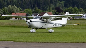 Photo of D-EOYU - Reims-Cessna F172N Skyhawk operated by Private