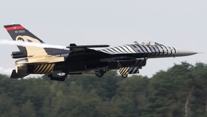 Photo of 91-0011 - General Dynamics F-16C Fighting Falcon operated by Turkish Air Force