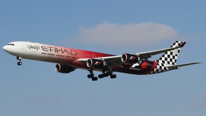 Photo of A6-EHJ - Airbus A340-642 operated by Etihad Airways
