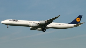 Photo of D-AIHD - Airbus A340-642 operated by Lufthansa