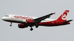 Photo of D-ABNN - Airbus A320-214 operated by Air Berlin