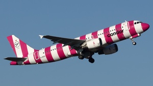 Photo of D-AICS - Airbus A320-214 operated by Condor