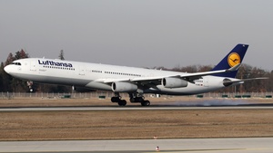 Photo of D-AIFC - Airbus A340-313 operated by Lufthansa