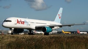 Photo of C-FLOX - Boeing 757-2Y0 operated by Arkefly (opb Skyservice Airlines)