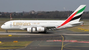 Photo of A6-EOW - Airbus A380-861 operated by Emirates