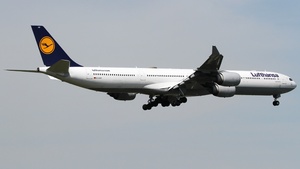 Photo of D-AIHV - Airbus A340-642 operated by Lufthansa