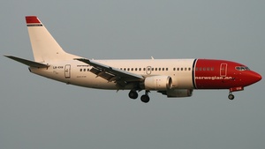 Photo of LN-KHA - Boeing 737-31S operated by Norwegian Air Shuttle