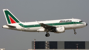 Photo of EI-IMD - Airbus A319-112 operated by Alitalia