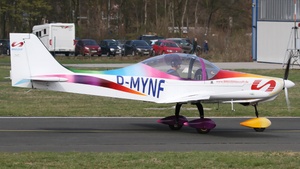 Photo of D-MYNF - Breezer B600 operated by Private