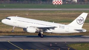 Photo of D-ASSM - Airbus A319-112 operated by Sundair