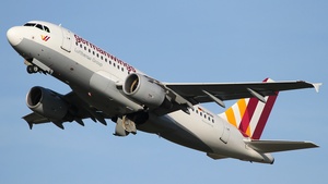 Photo of D-AKNV - Airbus A319-112 operated by Germanwings
