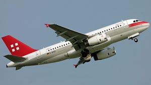 Photo of D-APAC - Airbus A319-132(LR) operated by PrivatAir Germany