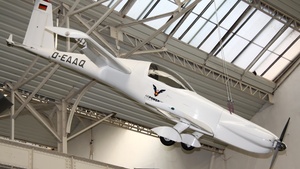 Photo of D-EAAQ - Viking Dragonfly operated by Technik Museum Speyer