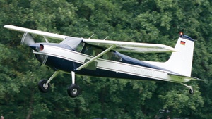 Photo of D-EMPH - Cessna 180K Skywagon operated by Private